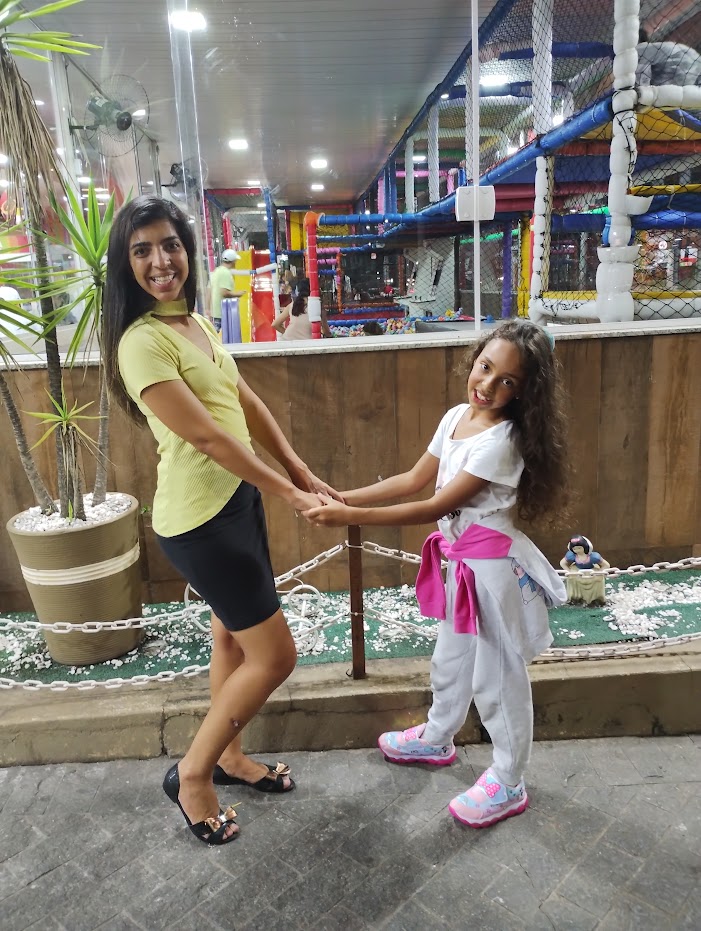 Dany e Sobrinha Mouse